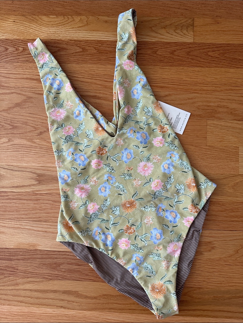 Acacia Jardin NWT size medium One-Piece Swimsuit floral sage pink swimwear